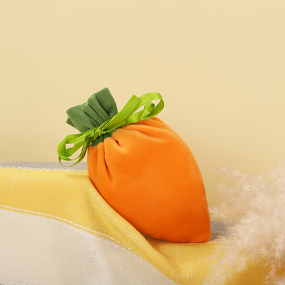 Bolsa de golosinas de Pascua con forma de zanahoria de felpa