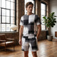 Conjunto de pantalones cortos y camiseta con estampado abstracto para hombres