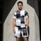 Conjunto de pantalones cortos y camiseta con estampado abstracto para hombres