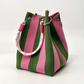 Bolso de mano de balde de punto a rayas