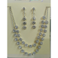 Conjunto de Collar y Aretes con Colgante de Lágrima Brillante